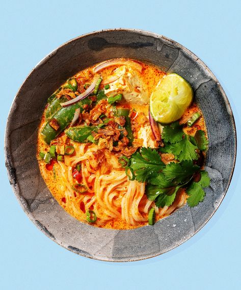 Vegan Panang Curry, Thai Chicken Noodle Soup, Thai Noodle Soups, Panang Curry Paste, Thai Chicken Noodles, Curry Soup Recipes, Stew Dinner, Coconut Recipe, Khao Soi