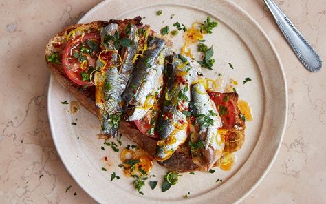 Sardines On Toast Recipe, Sardine Recipes Canned, Sardine Toast, Sardine Recipes, Tinned Fish, On Toast, Yummy Lunches, Toast Recipes, Spicy Recipes