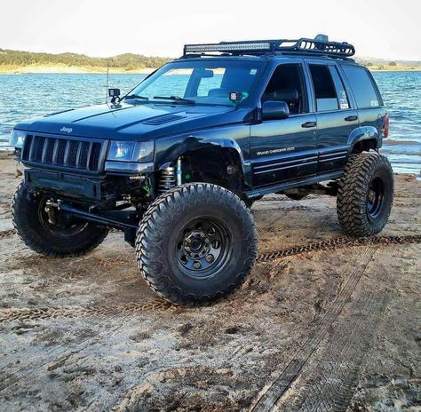 Grand Cherokee Jeep Zj, Jeep Xj Mods, Jeep Wj, Baja Truck, Badass Jeep, Jeep Mods, Jeep Ideas, Black Jeep, Sand Rail