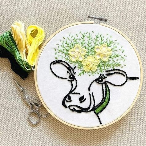 Cow Embroidery, Transfer Techniques, Embroidery Stitches Beginner, Embroidery Hoop Wall Art, Digital Embroidery Patterns, Hand Embroidery Tutorial, Embroidery Tutorial, Hand Embroidery Projects, Creative Embroidery