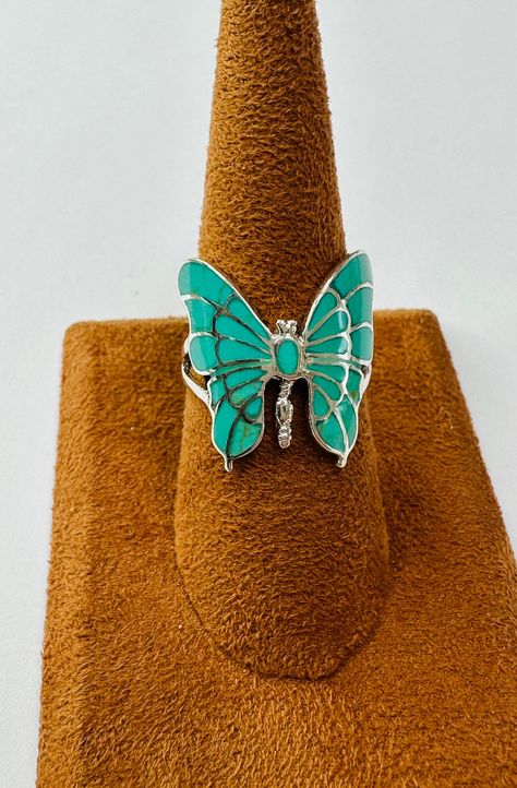 Sterling silver ring inlayed with turquoise. Wings are smooth and flat. Diamond Turquoise Ring, Turquoise Heart Ring, Turquoise Jewelry Rings, Ring My Bell, Silver Turquoise Jewelry, Electroformed Jewelry, Butterfly Ring, Western Jewelry, Turquoise Rings