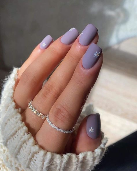 Short Almond Nails Autumn, Oval Nails Pastel, Summer Acrylic Nails Ombre, Nails Designs Oval, Almond Nails Autumn, Acrylic Nails Short Coffin, Gel Nails Matte, Matte Purple Nails, Short Nail Art