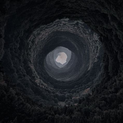 Buried Aesthetic, Void Aesthetic Dark, The Buried Tma Aesthetic, Omen Aesthetic, Fantasy Adventure Aesthetic, Hole In Ground, Void Aesthetic, Otherworldly Aesthetic, Dark Hole