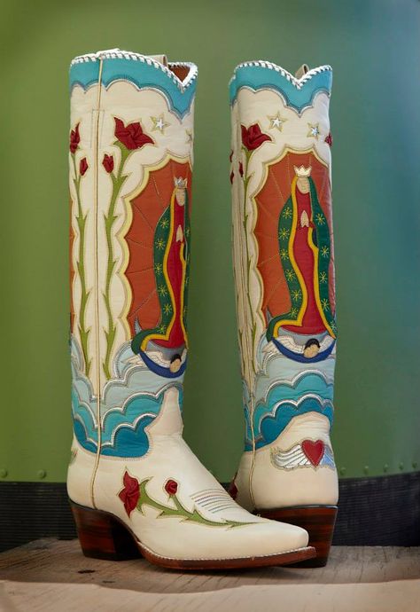 Virgin of Guadalupe boots, Rocketbuster Custom Cowboy Boots, Virgin Of Guadalupe, Custom Boots, Funky Shoes, Cool Shoes, Pretty Shoes, Looks Vintage, Our Lady, Cowgirl Boots