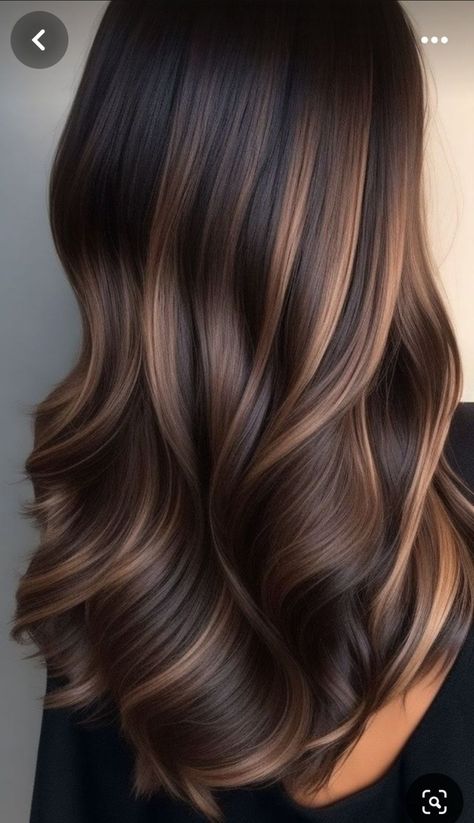 Black Hair With Blonde Highlights, Dark Brown Hair With Blonde Highlights, Rambut Brunette, Black Hair Balayage, Brown Hair Looks, Brown Hair Inspo, Brunette Hair With Highlights, Chocolate Brown Hair, Balayage Hair Dark