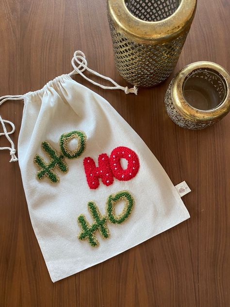 Winter Punch, Christmas Punch, Hand Embroidery Art, Ho Ho Ho, Christmas Winter, Christmas Bags, Punch Needle, Crafts To Do, New Year Gifts