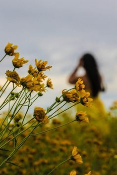 Afghan Songs, Mustard Flowers, Love Wallpaper Download, Sister Pictures, Flower Photoshoot, Creative Portrait Photography, Nothing But Flowers, Spring Photos, Photo Editing Tricks