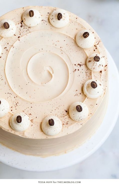 Caramel Cappuccino Cake Cappuccino Cake, Caramel Buttercream Frosting, Caramel Cappuccino, Espresso Cake, Caramel Buttercream, Köstliche Desserts, Cake Flavors, Fall Baking, Food Cakes