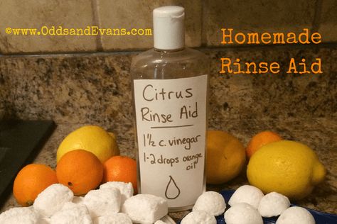 Homemade Citrus Rinse Aid for Dishwasher Homemade Oils, Dishwasher Rinse Aid, Dishwasher Tabs, Homemade Cleaning Supplies, Dishwasher Tablets, Diy Home Cleaning, Homemade Cleaning Products, Dishwasher Soap, Natural Cleaners