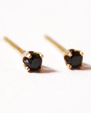 Tiny Armour Black Diamond Studs, Black Diamond Earrings, Black Gold Jewelry, Black Stud, Shiny Things, All That Glitters, Black Diamond, Bling Bling, Girly Things