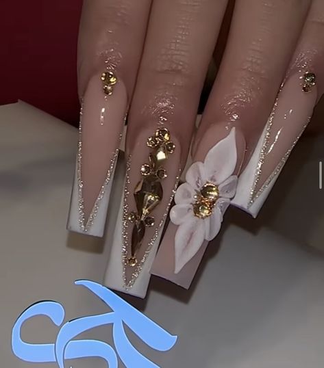 Red Nail Designs For Prom, Nail Designs For Prom, Red Prom Nails, Champagne Nails, Quince Nails, Quinceanera Nails, Gold Acrylic Nails, Lights For Home, Red Polish