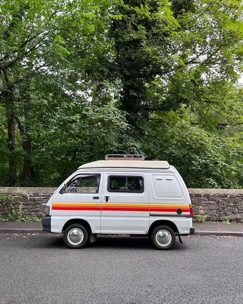 Small Van Build, Aesthetic Car Wallpaper, Mini Camper Van, Kei Van, 2023 Cars, Kei Truck, Cars Tattoo, Car Stripes, Car Aesthetics