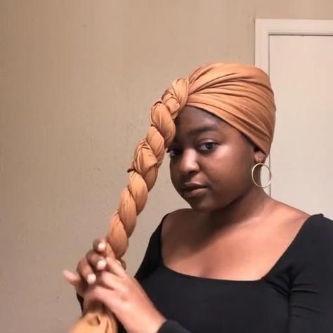 Quick and easy headwrap tutorial Headwrap Styles Tutorials, Turban Headwrap Tutorial, Headwrap Hairstyles Tutorials, Hair Turban Tutorial, Headwraps For Natural Hair, Head Wrap Tutorial, Headwrap Styles, African Head Scarf, Headwrap Hairstyles