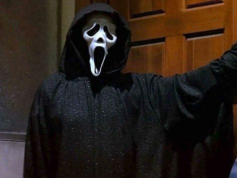 Scream 1996, Reading List, Scream, Ghost, Mask, Reading, Halloween