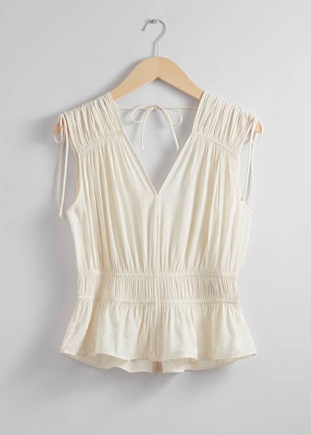 Gathered Top - White - Tanktops & Camisoles - & Other Stories US Delicate Tops, Louis Vuitton Taschen, Coquette Clothes, Flip Ideas, Gathered Top, Summer Style Guide, Thrift Flip, Knit Outerwear, Nice Clothes