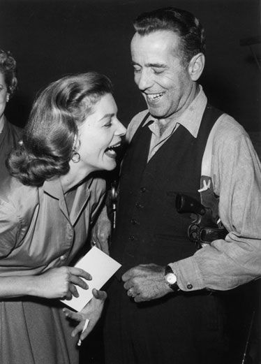 Humphrey Bogart and Lauren Bacall Bogie And Bacall, Bogart And Bacall, Stars D'hollywood, Septième Art, Hollywood Couples, I Love Cinema, Classic Movie Stars, Lauren Bacall, Humphrey Bogart