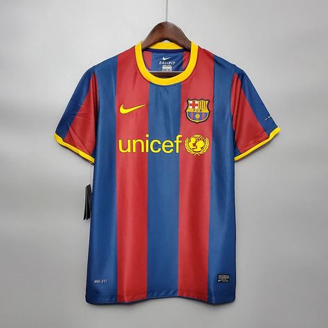 2010/2011 Retro Barcelona Home Football Shirt 1:1 Thai Quality Football Team Shirts, Barcelona Football, Messi 10, Retro Football, Team Jersey, Football Kits, Team Shirts, Retro Home, Jersey Shirt