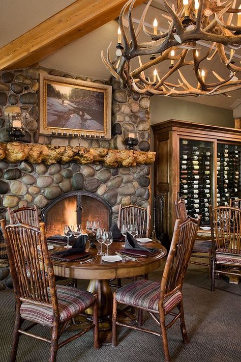 RUSTY PARROT LODGE & SPA JACKSON, WYOMING, USA, Wild Sage Wyoming Ranch, Restaurants Near Me, Jackson Wyoming, Small Luxury Hotels, Romantic Restaurant, Fun Places To Go, Countries To Visit, Luxury Retreats, Hotel Reservations