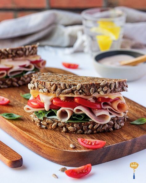 Tips for styling a sandwich Sandwich Photography Styling, Ritual Cafe, Sandwich Photography, Deli Restaurant, Rich Food, Drink Photography, Food Drink Photography, Club Sandwich, Small Spoon