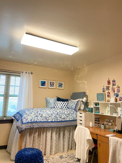 Fsu Dorm Room Ideas, Fsu Dorm Room, Fsu Dorm, College Dorms, College Dorm Room Decor, Dorm Inspo, Dorm Room Designs, Dorm Room Inspiration, College Room