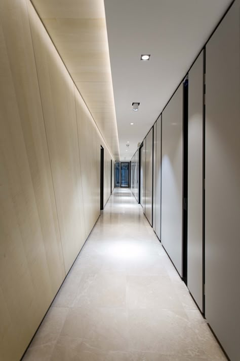 Building Hallway Design, Ceiling Design Hallway, Corridor Office, Office Hallway Design, Corridor Ceiling, Ceiling Design Corridor, Lobby Corridor Design, Office Corridors Design, Office Corridor