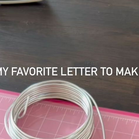 Knitted Names & Wall Decor on Instagram: "I love bending the letter “o”. It’s so fun. Using 3MM aluminum wire as usual!" Names Wall Decor, Knitted Names, Wire Letters, Wire Name, Wire Knitting, Name Wall Decor, Knitted Wire, I Cord, Variegated Yarn