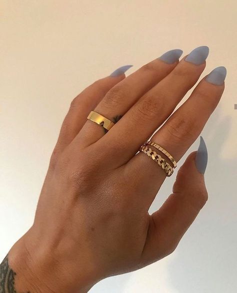 Gold Ring Astethic, Gold Rings On Fingers, Ring Esthetics, Simple Ring Set, Hand Full Of Rings Aesthetic, Simple Ring Stack Both Hands, Hand Inspo Rings, Style Rings Multiple, Good Rings Aesthetic