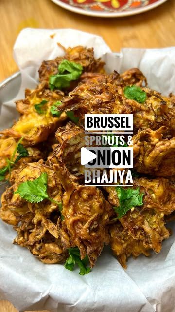 Food & Drink Content Creator, UGC | Roopa 💅🏽 on Instagram: "EP 5: Brussel Sprouts & Onion Bhajiyas 💚💛 - ✨MERRY MASALA SERIES✨

INGREDIENTS:
1 Cup Chickpea Flour 
200g Brussel Sprouts, very finely sliced
1 Large Onion, very finely sliced
150-180ml Warm Water
1 Tsp Carom Seeds (Ajwain/Ajma)
1/2 Tsp Turmeric
1.5 Tsp Salt
1/2 Tsp Black Pepper
1 Tsp Sugar
2 Green Chillies, finely diced
1 Lime, juiced
1.5 Tbsp Sesame Seeds
1 Tbsp Hot Frying Oil
Frying Oil

METHOD:
1. VERY finely slice the Brussel Sprouts and Onion the best you can. Heat the frying oil in a skillet on medium heat
2. In a mixing bowl combine chickpea flour, carom seeds, turmeric, salt, pepper, sugar, green chillies and juiced lime. Mix this well until combined
3. Add in the Brussel sprouts and onions mix well in the dry flour Brussel Sprouts And Onions, Carom Seeds, Chickpea Flour, Frying Oil, Sesame Seeds, Brussel Sprouts, Mixing Bowl, Black Pepper, Skillet