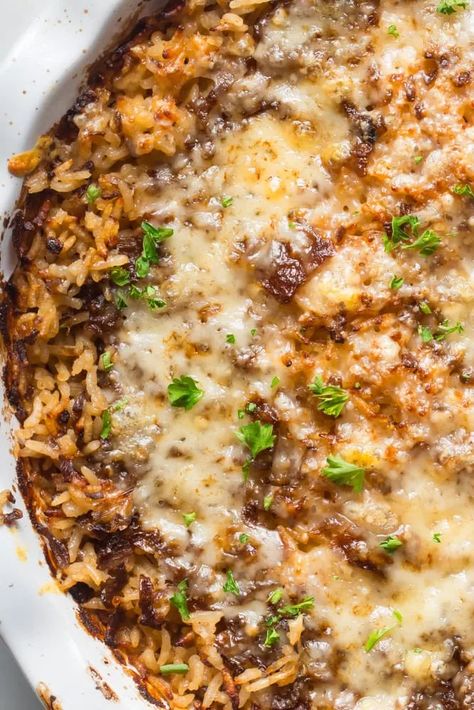 French Onion Soup Rice: Cheesy Oven Baked Side Dish 1 French Onion Soup Chicken, French Onion Soup Rice, Onion Soup Rice, Onion Soup Chicken, Zero Point Weight Watchers Recipes, Oven Baked Rice, Soup Rice, Sweet Onions, Soup Chicken