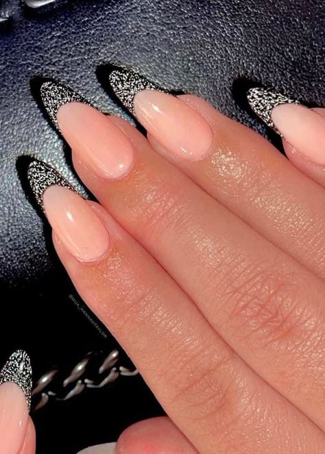 New Year’s Eve Nails Almond Shape, New Years Nail Simple, New Year Nails Design 2024 Almond, Nail Designs For New Years Sparkle, Nye Nail Ideas New Years Eve, Nails Simple Glitter, News Years Nails, New Years Nails Simple, Winter Acrylics