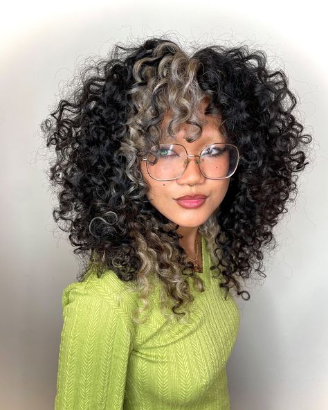 ✨SAVE 4 INSPO✨ her hair always leaves me speechless 😍😍😍 also how much do we love this block colouring?? who’s next? Curly Hair Block Coloring, Color Blocking Hair, Colored Hair, Her Hair, Curly Hair, Color Blocking, Love This, Curly Hair Styles, Hair Color