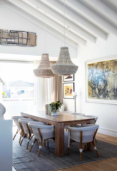 19 Modern Hamptons Style House Ideas To Inspire Hampton Style Dining Room, Hamptons Dining Room, Hampton Style House, Hamptons Style Living Room, Hamptons House Interior, Hamptons Style House, Modern Hamptons Style, Hamptons Interior Design, Hamptons Style Decor