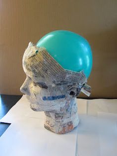 Mascara Papel Mache, Paper Mache Recipe, Cardboard Art Sculpture, Paper Mache Head, خريطة ذهنية, Paper Mache Projects, Paper Mache Mask, Paper Mache Animals, Paper Art Sculpture