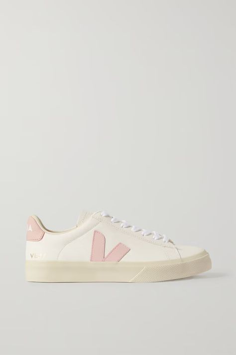 White Sneakers Aesthetic, Sneakers Veja, Veja Shoes, The Amazon Rainforest, Colorful Sneakers, Stockholm Style, Veja Sneakers, Inspo Pics, Fits Inspo