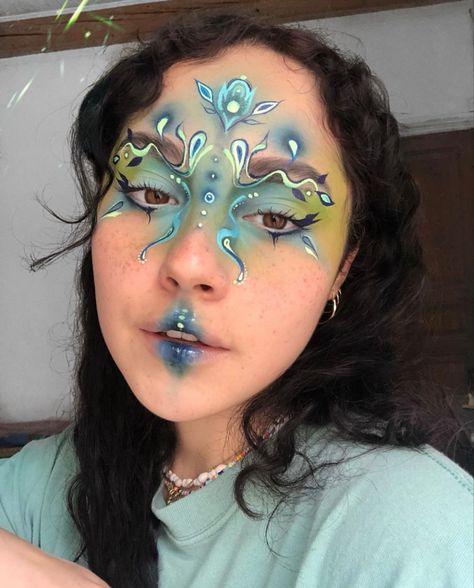 Funky Makeup, Drag Make-up, Cute Eye Makeup, Face Art Makeup, Face Paint Makeup, Draw Ideas, Graphic Makeup, Rave Makeup, Ethereal Makeup