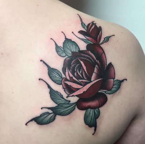 Vintage Rose Tattoo, Traditional Tattoo Rose, Vintage Tattoo Sleeve, Single Rose Tattoos, Skull Rose Tattoos, Pink Rose Tattoos, Rib Tattoos For Women, Blue Rose Tattoos, Dark Red Roses