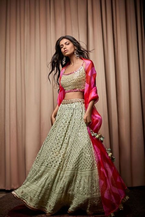 Gorgeous New Green Lehengas For Your Mehendi Mehendi Lehenga Designs, Green Mehendi Outfits For Bridesmaid, Mehendi Bridesmaid Outfit, Indian Wedding Bridesmaids Lehengas, Lehenga For Mehendi Function, Lehenga For Bridesmaid, Green Lehengas, Bridesmaid Lehenga Wedding, Mehendi Outfits For Bride