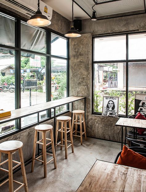 Interior Design "Sri Brown cafe" photo by tmz's photogr by Sirinan Wiangwong, via Behance Cafe Interior Vintage, Vintage Cafe Design, Interior Design Cafe, Cafe Industrial, Loft Cafe, Small Restaurant Design, Cafe Window, Brown Cafe, Design Cafe