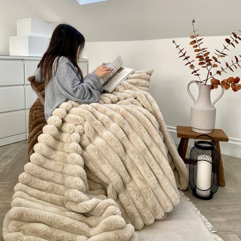 Our Ribbed Fur Blankets are ever so soft and cosy☁️✨ Snuggle up this season with your favourite book and drink whilst experiencing pure comfort from our blankets! #softblankets #blanket #throws #cosyblanket #furblanket #cosythrow #furthrow Cosy Blanket Aesthetic, Soft Blanket Aesthetic, Weighted Blanket Aesthetic, Blanket Advertisement, Throw Blanket On Bed, Blanket Aesthetic, Fur Blankets, Cosy Blanket, Xmas Wishlist