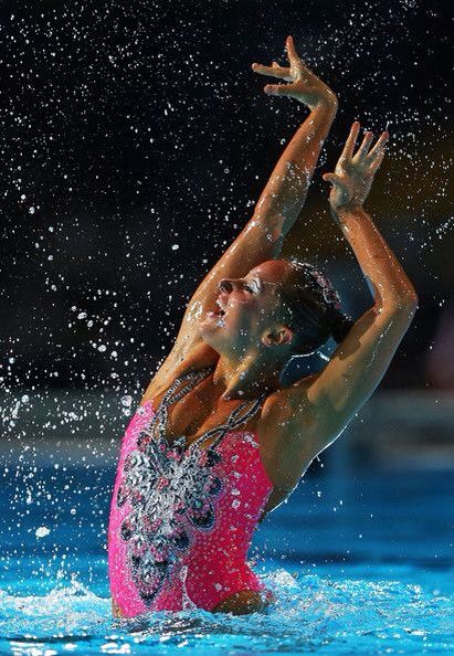 Luv luv luv Water Study, Synchronised Swimming, Artistic Swimming, Swimming Photography, Synchronized Swimming, Girl In Water, In Sync, Swimming Costume, Action Sports