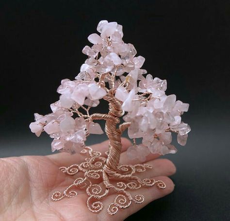 Beaded Wire Trees Diy How To Make, Copper Trees Wire, Wire Trees With Beads, Wire Trees Diy How To Make, Crystal Tree Diy, Wire Art Diy, Diy Wire Tree, Wire Art Ideas, Wire Wrap Tree