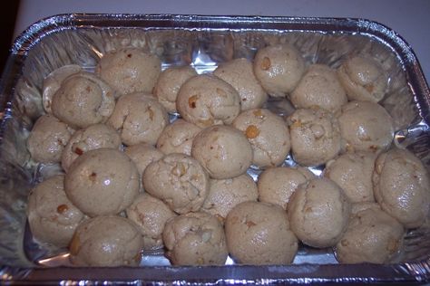 Bit O Honey Recipe, Honey Candies, Candies Homemade, Bit O Honey, Honey Balls, Homemade Candy Bars, Candy Bar Recipe, Candy Creations, Honey Candy