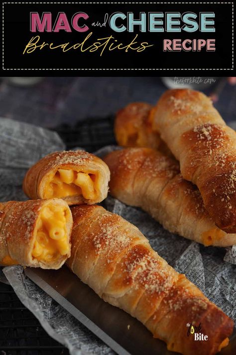 Using #macandcheese as your filling for #breadsticks is possibly the most satisfying snack or appetizer you can get. Cheese Stuffed Breadsticks, Stuffed Breadsticks, Cheese Breadsticks, Cheese Bread Sticks, Buttered Vegetables, Bread Sticks, Mac Cheese Recipes, Best Bread Recipe, Easy Party Food