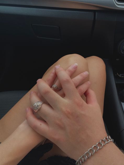 Couple Holding Hands In Car, Hand In Car, Guy Holding Girl, Holding Hands In Car, Car Wedding, Couple Holding Hands, Couple Jewelry, In Car, Car Girl