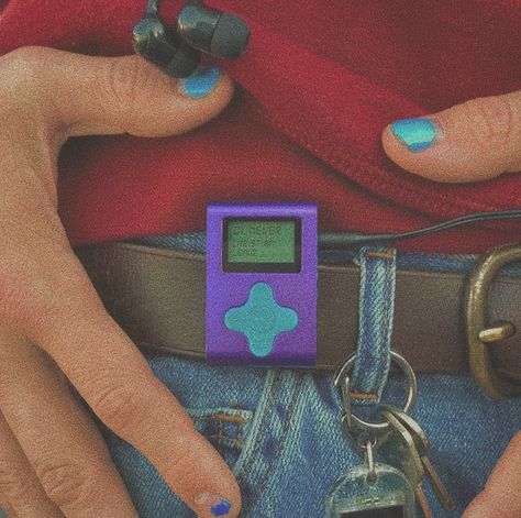 Mp3 Aesthetic, Mp3 Player Aesthetic, Music Keys, Player Aesthetic, Retro Gadgets, Hello Kitty Cartoon, Mp3 Players, Geek Culture, Aesthetic Design