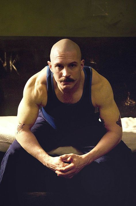 Tom Hardy Haircut, South Fashion, Bald Men With Beards, Pet Lion, Cool Attitude, Hipster Hairstyles, S Curl, Charles Bronson, Bald Man