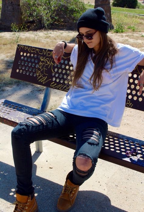 Street style Tomboy Chic Outfits, Cute Tomboy Outfits, Black Mode, Tomboy Outfit Ideas, Lesbian Outfits, Lesbian Fashion, Tomboy Chic, Pastel Outfit, Tomboy Outfits