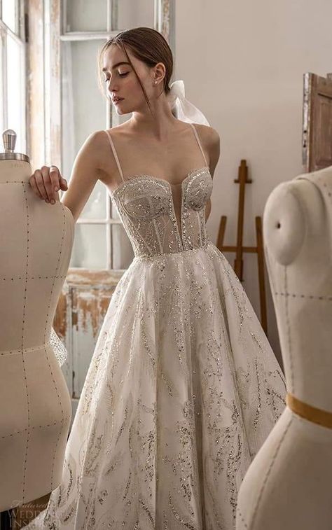 Bridal Dresses 2023, A Line Ball Gown, Elegant Bridal Dress, Contemporary Wedding Dress, 2022 Couture, Wedding Gown Inspiration, Simple Gowns, Couture Wedding Dresses, Exquisite Gowns