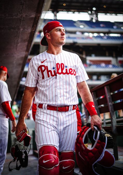 Jt Realmuto Phillies, Jt Realmuto, Emily Core, Nick Castellanos, Catching Feelings, Philly Sports, Sports Flags, Phillies Baseball, Baseball Boys