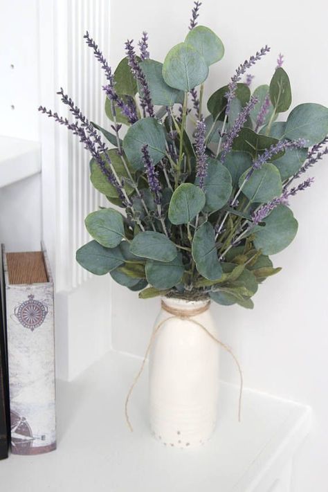 Lavender Bundle, Eucalyptus And Lavender, Rustic Arrangements, Lavender Decor, Small Bathroom Sinks, Deco Champetre, Walk In Shower Designs, Ideas For Bathroom, Bathroom Plants